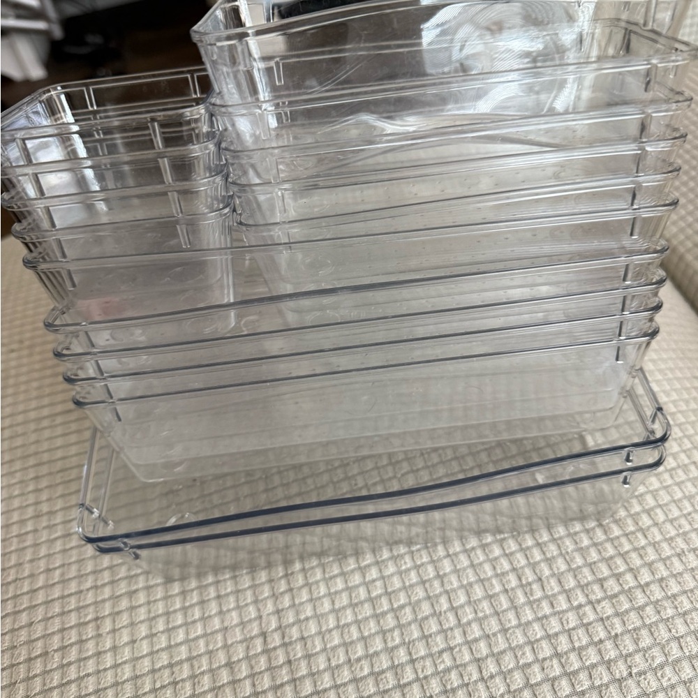 Clear Plastic Storage Bins Set 15+ pcs and 15 small plastic storage baggies - Picture 10 of 10